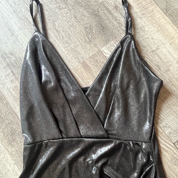 A symmetrical silver shimmer tank dress - Picture 4 of 5